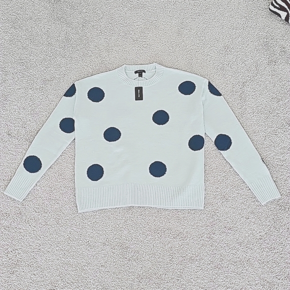 Spongy Crew-Neck Sweater With Whimsical Polka Dots - Picture 4 of 7